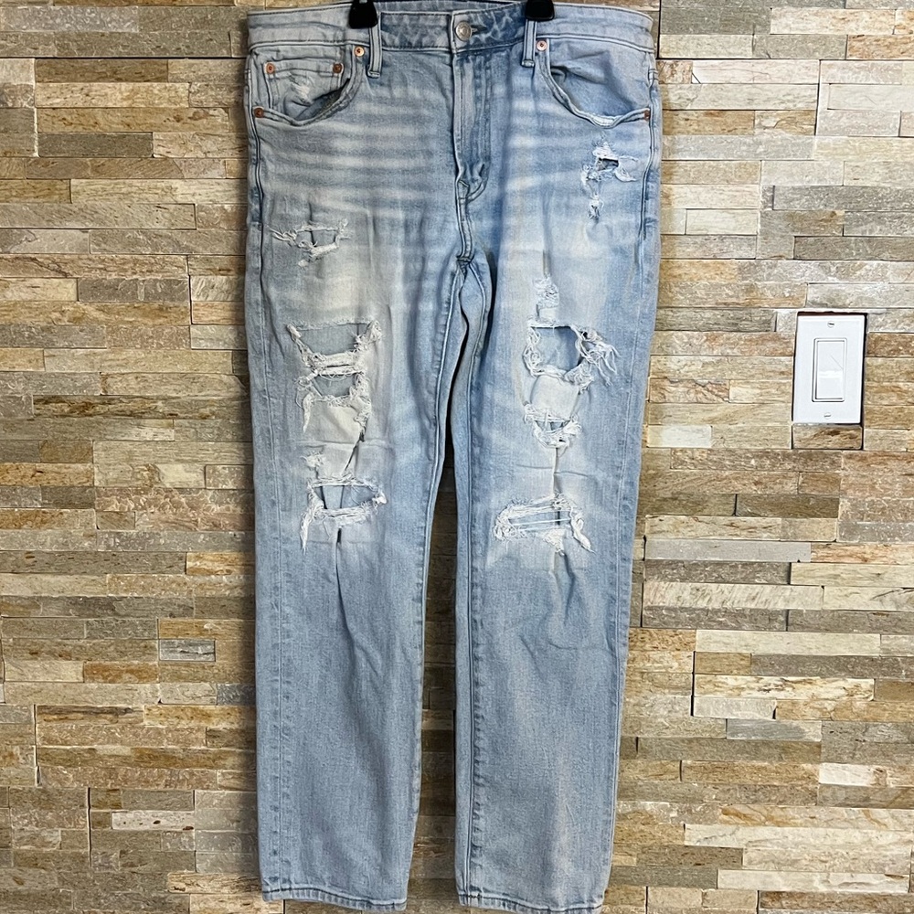 American Eagle Outfitters Blue Distressed Casual Denim Jeans